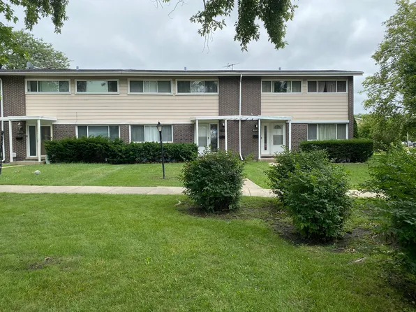 8043 W Lyons St, Niles, IL 60714