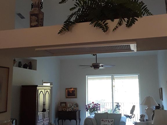 3rd image of 351 Robin Hood Cir Unit 201