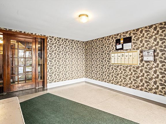 3rd image of 34 6th Ave APT 2J