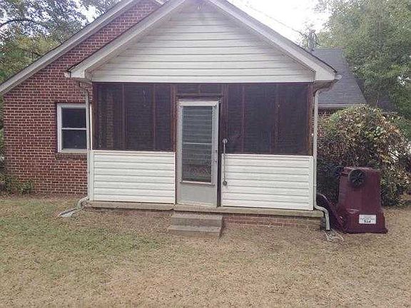 A160DHB 520 Merritt Ave. Rear View