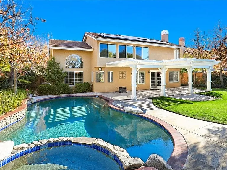 5525 Green Hollow Ln — Photo 24