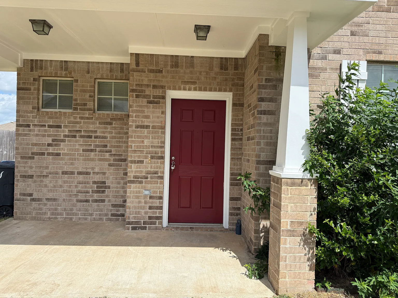 4 bed, 1710 sqft, $1,900 — Photo 2