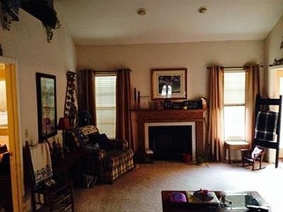 4th image of 8322 Southport Dr
