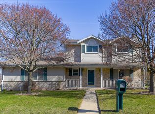 418 Lakeview Rd, South Milwaukee, WI 53172
