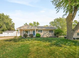 423 N Ellen St, Cedar Falls, IA 50613