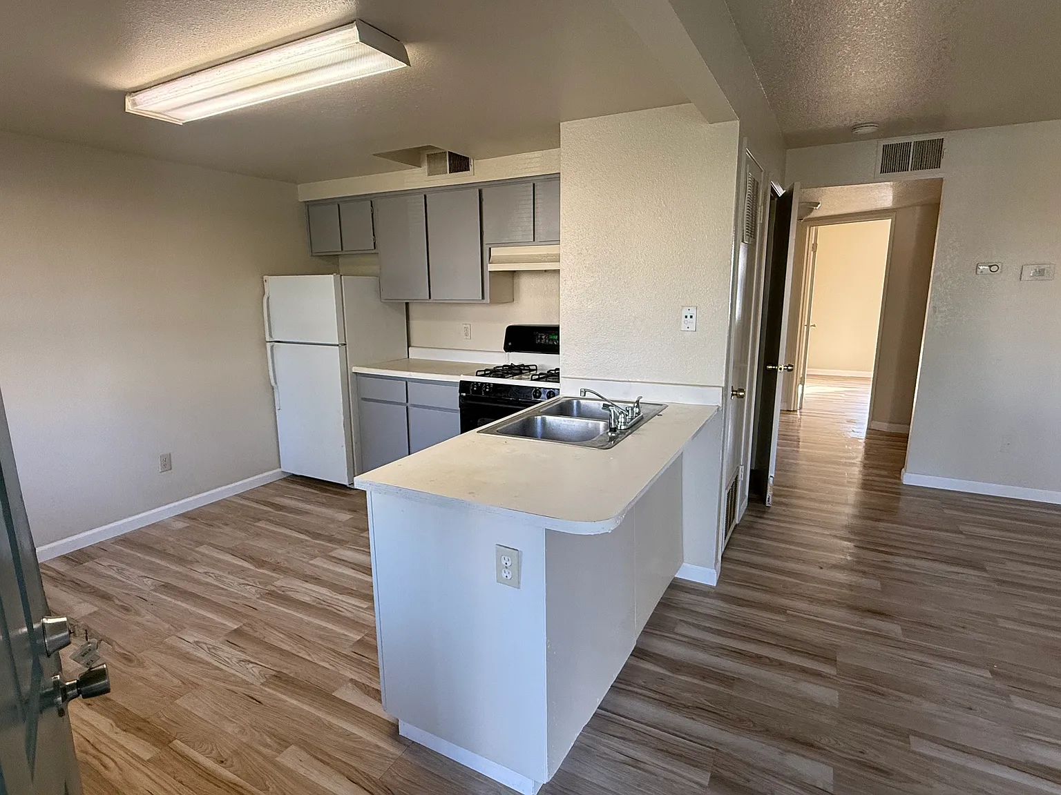 2 bed, $1,650 — Photo 1