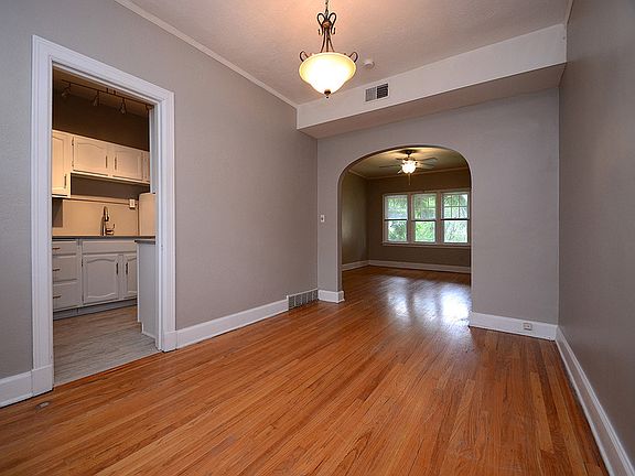 5th image of 406 N 49th St APT 7