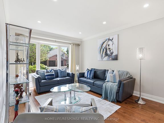 3rd image of 680 Sweetwater Pl