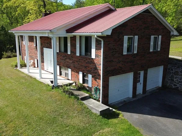 809 Grandview Dr, Tellico Plains, TN 37385