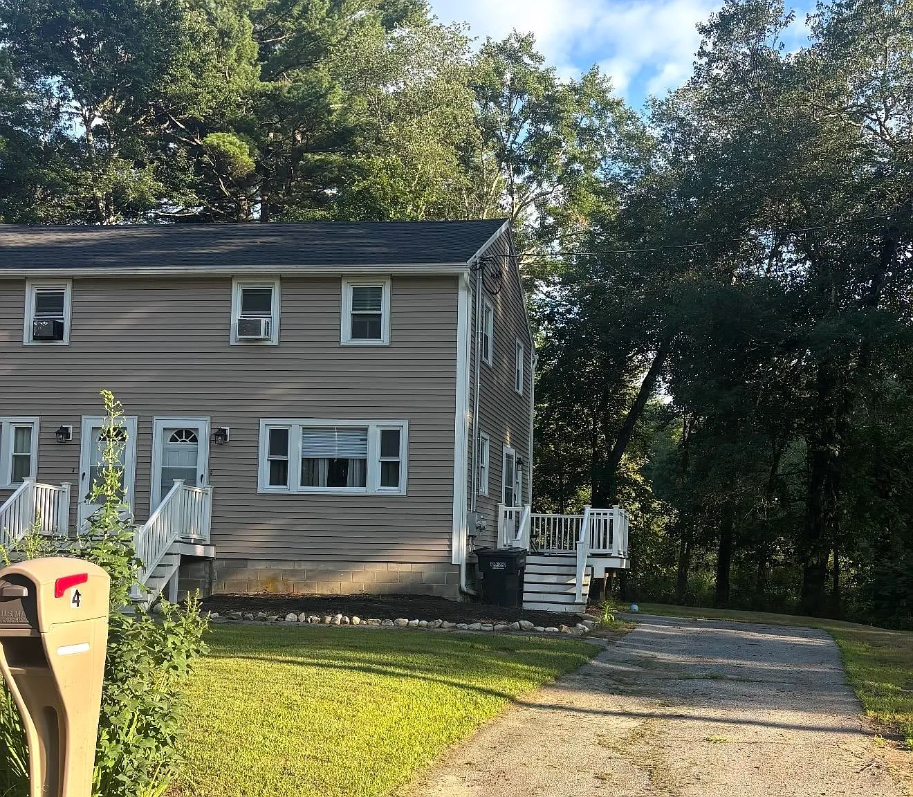 2 bed, 1.0 bath, 1124 sqft, $3,000 — Photo 1