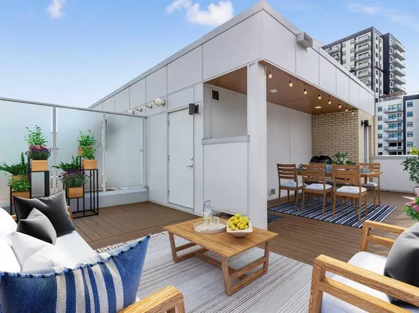 4060 S Kovitz Ln NW, Calgary, AB T3B 6H3