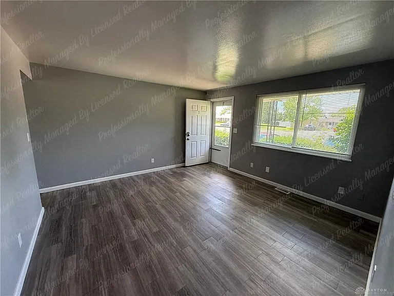 5444 Bellefontaine Rd — Photo 4