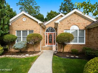 13 Laurel Lane, Bayville, NJ 08721