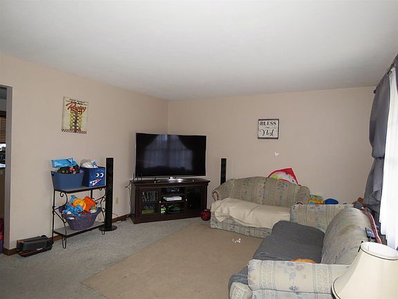 4th image of 1334 Red Blossom Dr