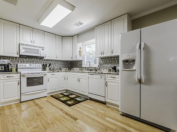5th image of 419 Merrydale Dr