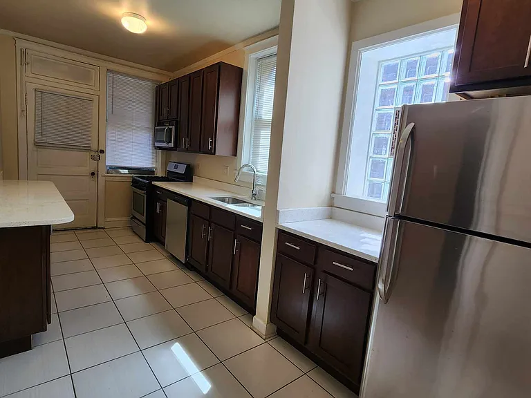 6413 N Newgard Ave #1 — Photo 5