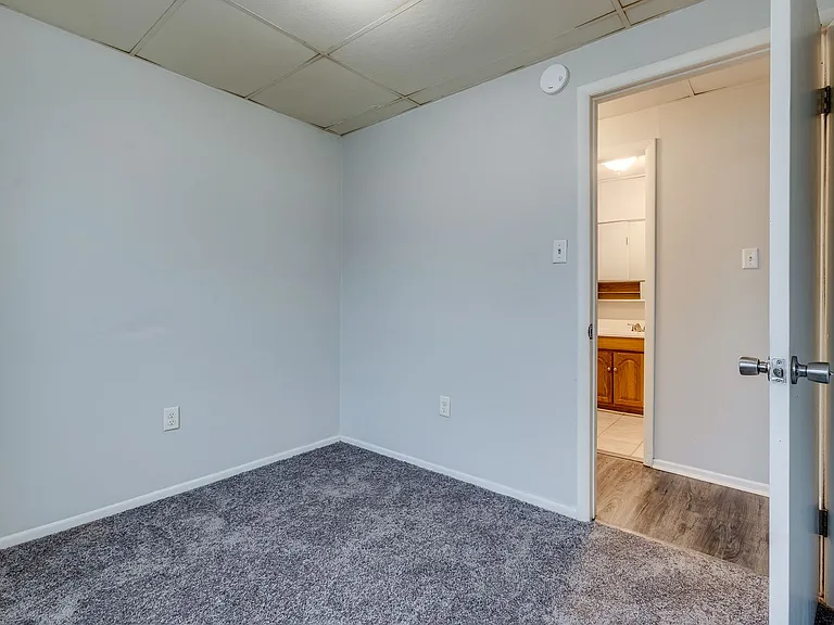 Awesome building in a super convenient neighborhood! — Photo 20