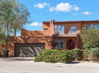 1960 Camino Mora, Los Alamos, NM 87544