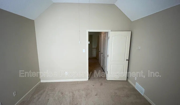 10204 Sutton Ridge Ln — Photo 20
