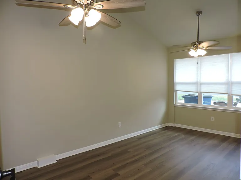 6908 Rufus Dr — Photo 11