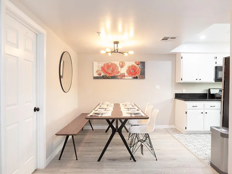 451 S Oakland Ave #10 — Photo 5