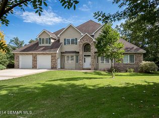 6039 Windward Ln SE, Rochester, MN 55904