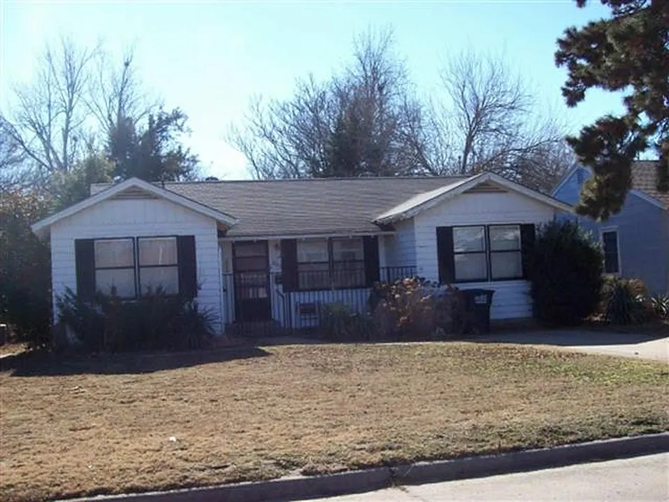 2013 W Elm Ave