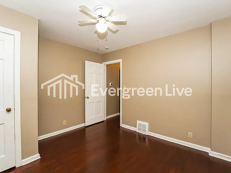 123 E Rosewood Ave — Photo 8