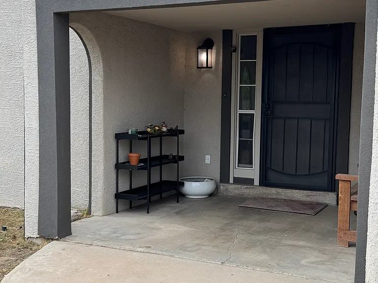 2918 Piedras Rd — Photo 2