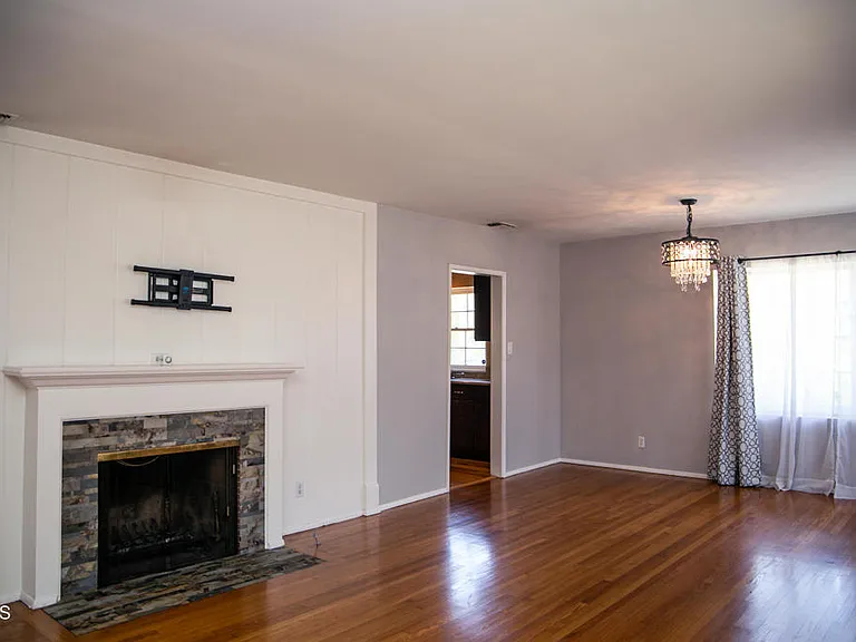 7601 Flight Ave — Photo 5