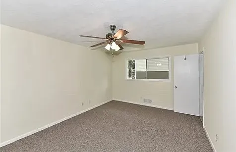 1396 E Rock Springs Cir NE — Photo 10