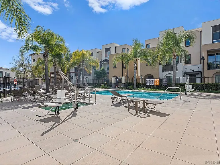 2464 Solara Ln — Photo 26