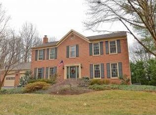 11404 Jordan Ln, Great Falls, VA 22066