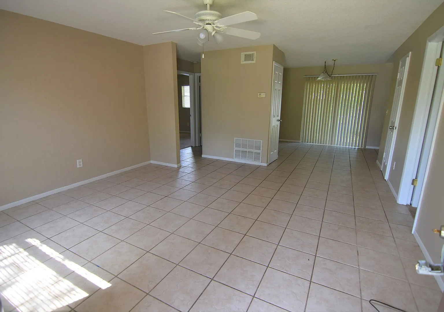 Super Cute Home In Longwood Available July 1st! — Photo 2