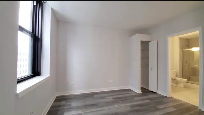 2 bed, 1.0 bath, 790 sqft, $3,300 — Photo 4