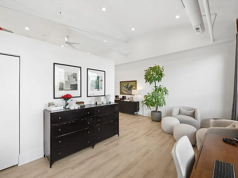 1000 W Diversey Pkwy #G — Photo 17