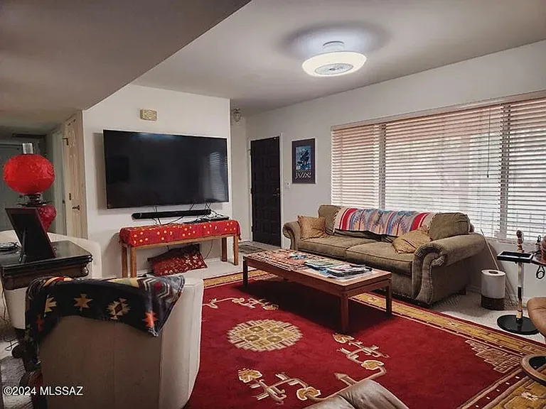 101 W Calle Montana Jack — Photo 2