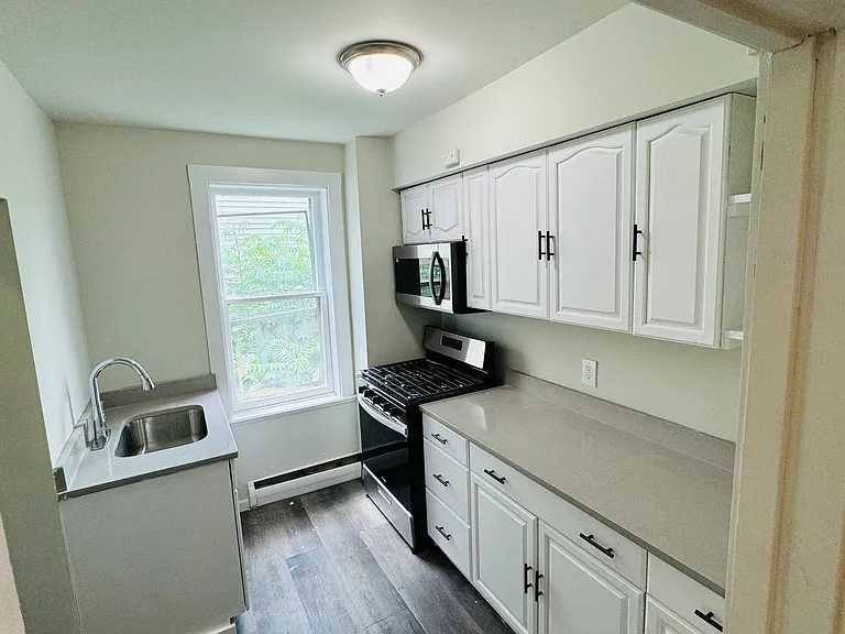 534 Atlantic St — Photo 4