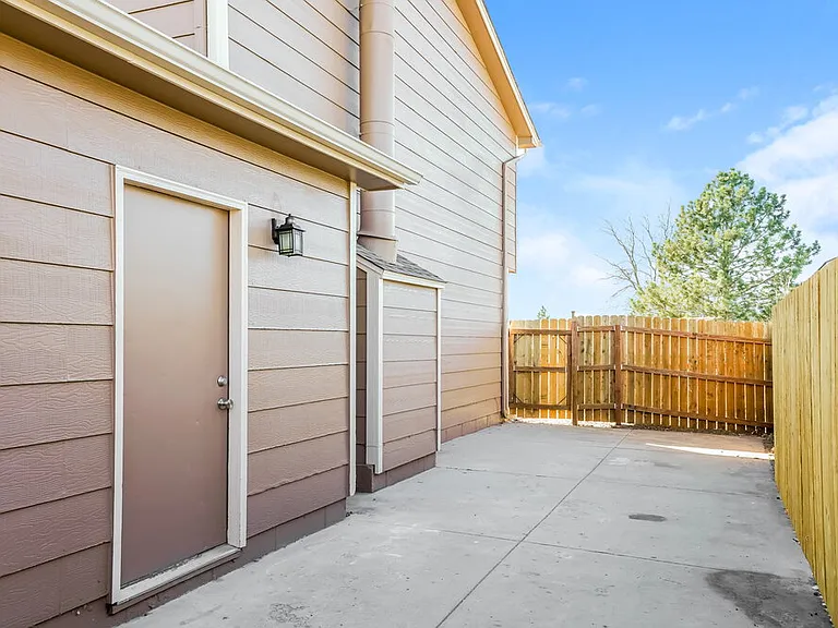 1038 Nolte Dr W — Photo 19