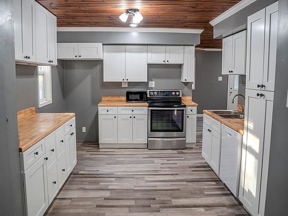 5th image of 556 Montclair Dr