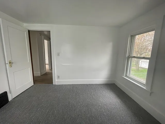 1141 N College St — Photo 26