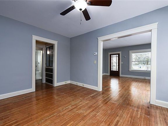 3rd image of 1271 Donald Ave