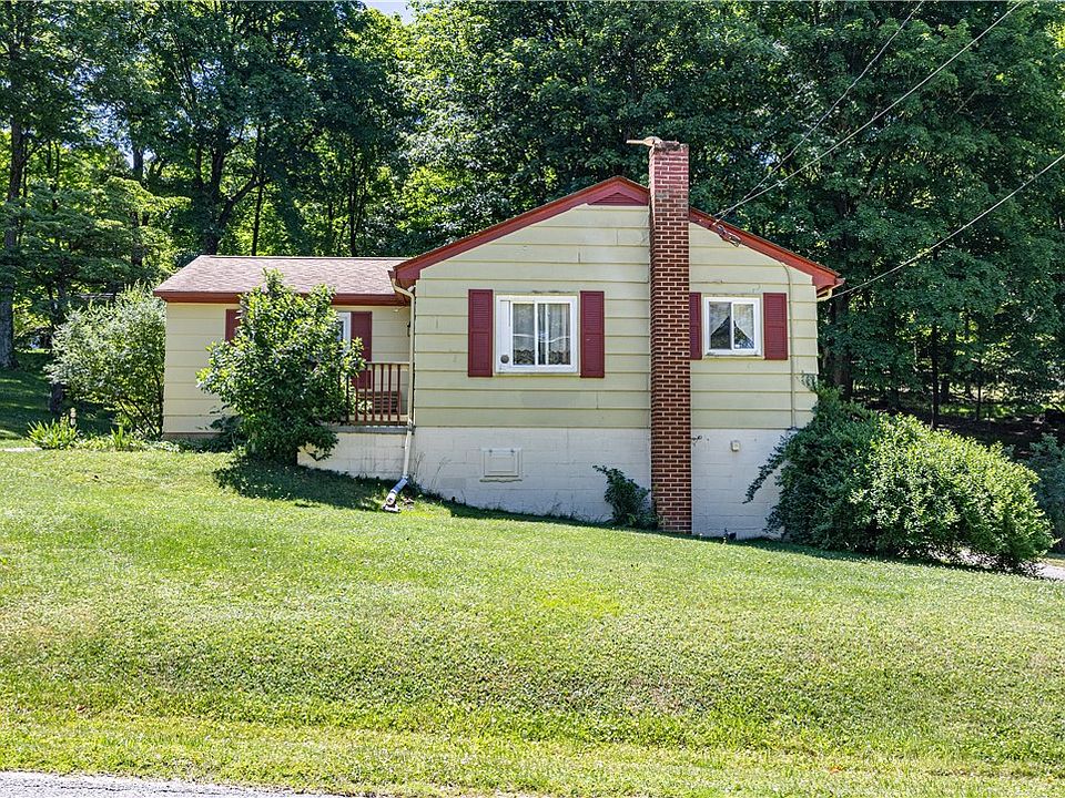 1st image of 150 Maple Dr