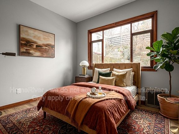 4th image of 412 Woodward Ave