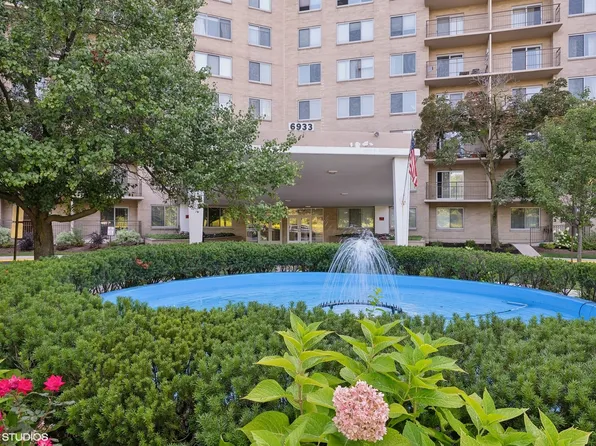 6933 N Kedzie Ave APT 912, Chicago, IL 60645