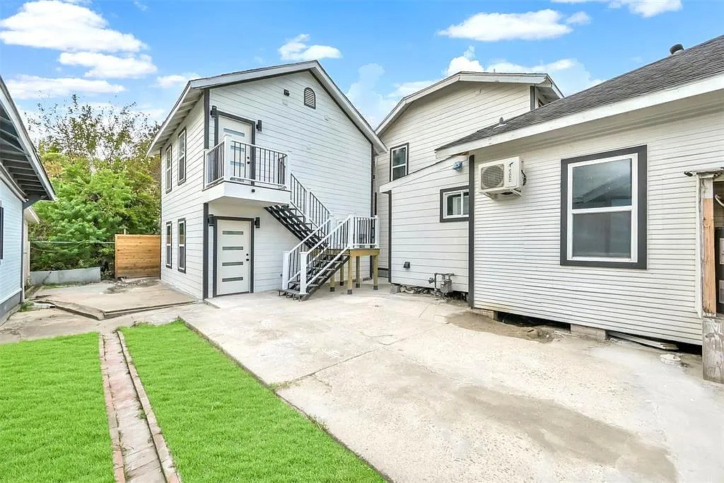 2 bed, 1.0 bath, 1656 sqft, $1,500 — Photo 2