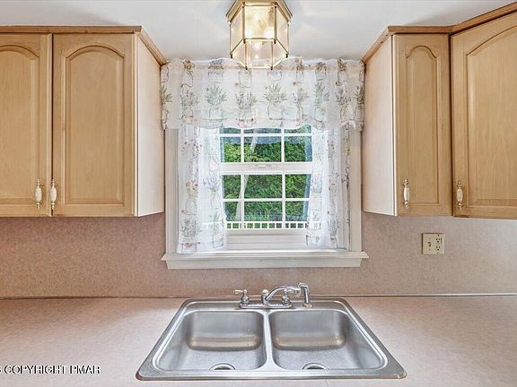 5th image of 8704 Sherwood Dr