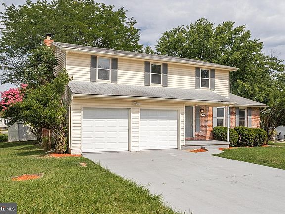 2nd image of 6628 Hunters Wood Cir