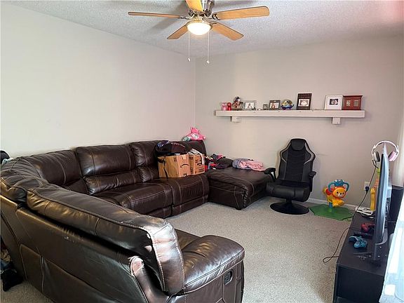 3rd image of 13425 Belmead Ave