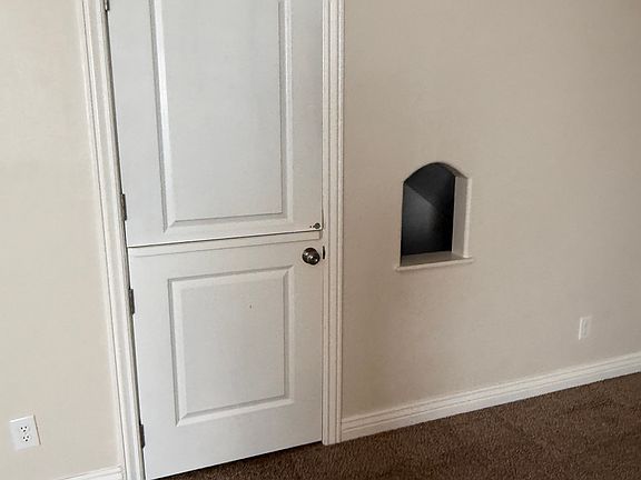 4th image of 3888 Brighton Cir